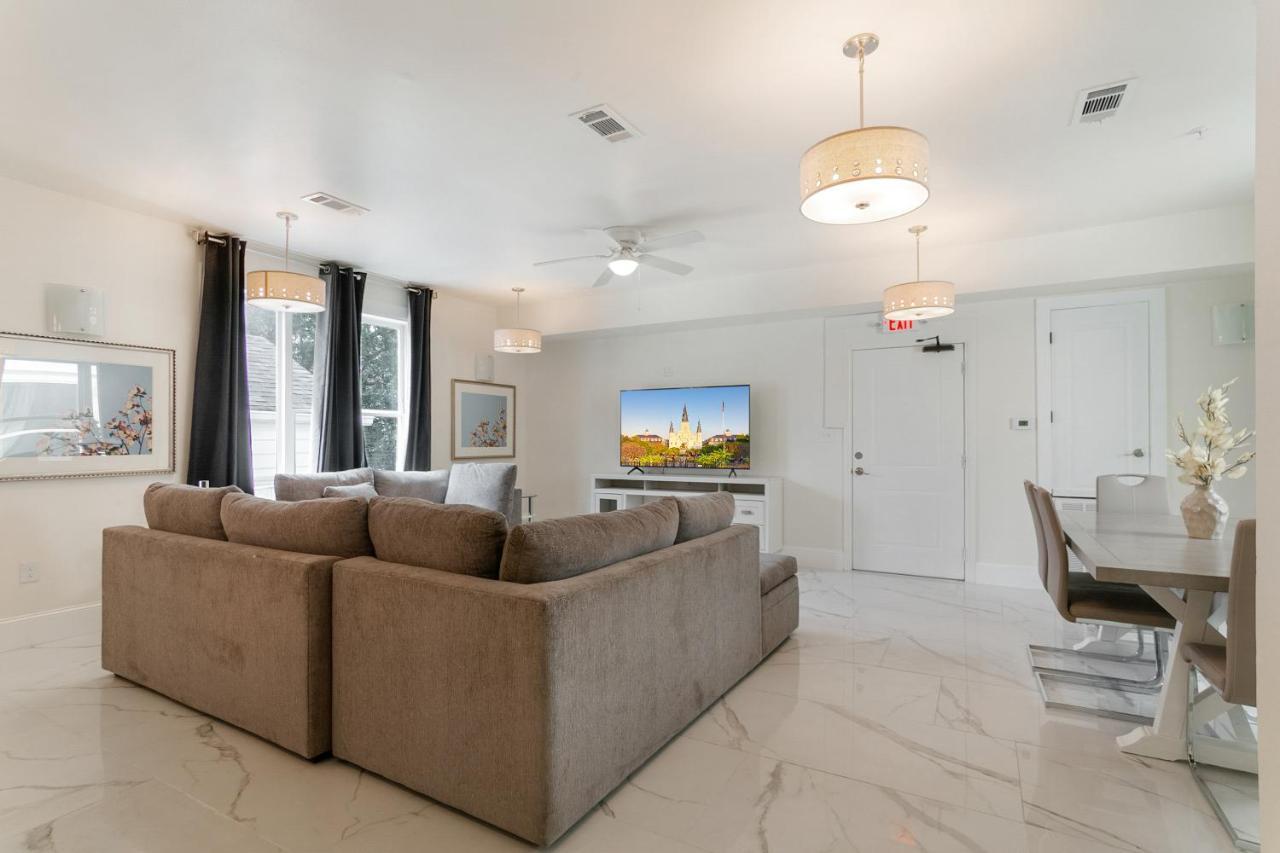 Breathtaking Near French Quarter Apartment New Orleans