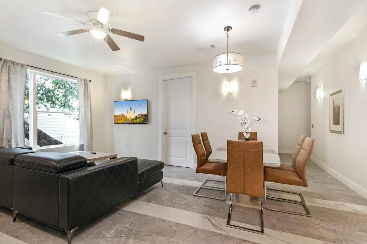 Breathtaking Near French Quarter Apartment *